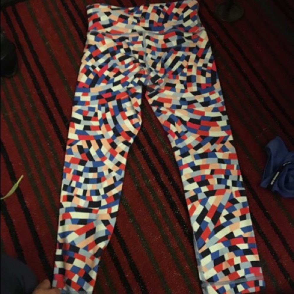 Lululemon Wunder Under Crop, NWOT